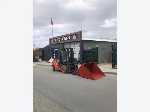 Forklift kova ataşmanı ürün ve saha uygulaması gerçek üretim ve saha fotoğrafı 11